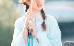 一面亲上边一面一摸下边APP